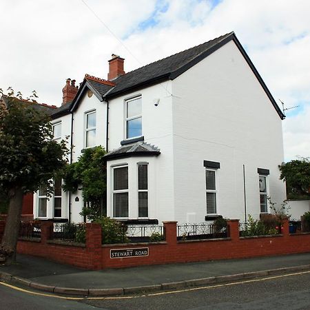 Laurels Bed and Breakfast Oswestry Eksteriør billede