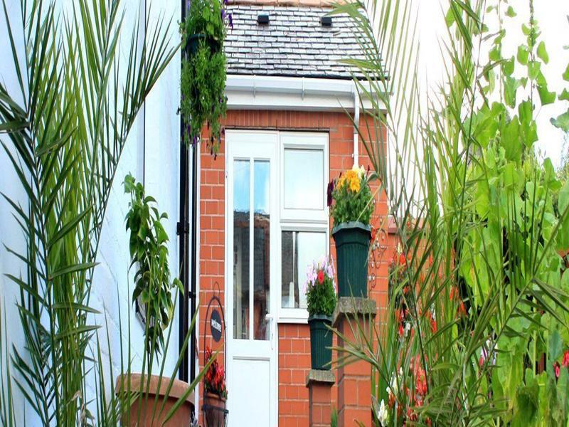 Laurels Bed and Breakfast Oswestry Eksteriør billede