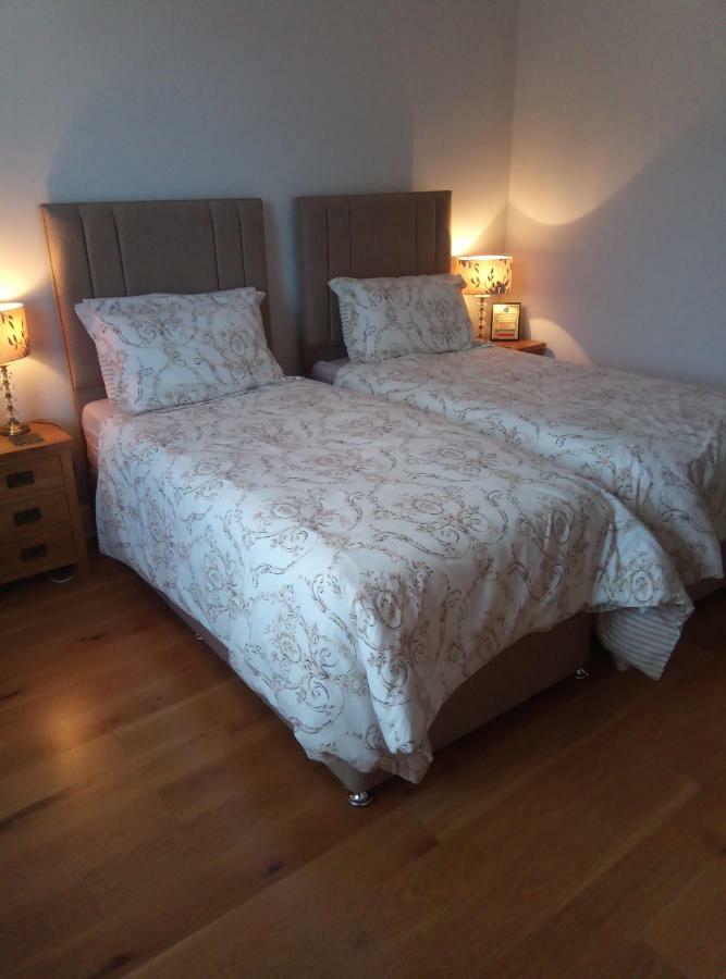Laurels Bed and Breakfast Oswestry Eksteriør billede