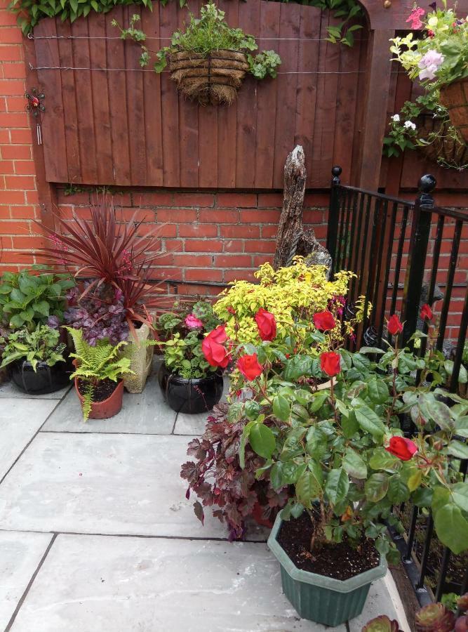 Laurels Bed and Breakfast Oswestry Eksteriør billede